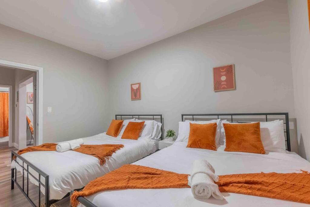 Pumpkin Premise By Airport, 5 Beds, Sleeps 8, Book 7 Days, Get 20 Percent Off Apartman Newark Kültér fotó