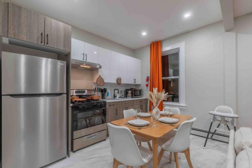 Pumpkin Premise By Airport, 5 Beds, Sleeps 8, Book 7 Days, Get 20 Percent Off Apartman Newark Kültér fotó