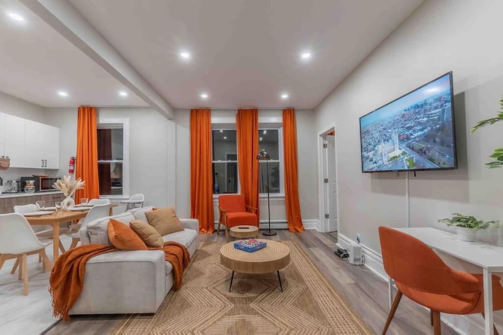 Pumpkin Premise By Airport, 5 Beds, Sleeps 8, Book 7 Days, Get 20 Percent Off Apartman Newark Kültér fotó